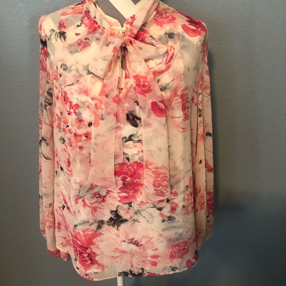White House Black Market Pink floral blouse
